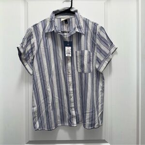 NWT Target Universal Thread Blue & White Stripe Button front Shirt